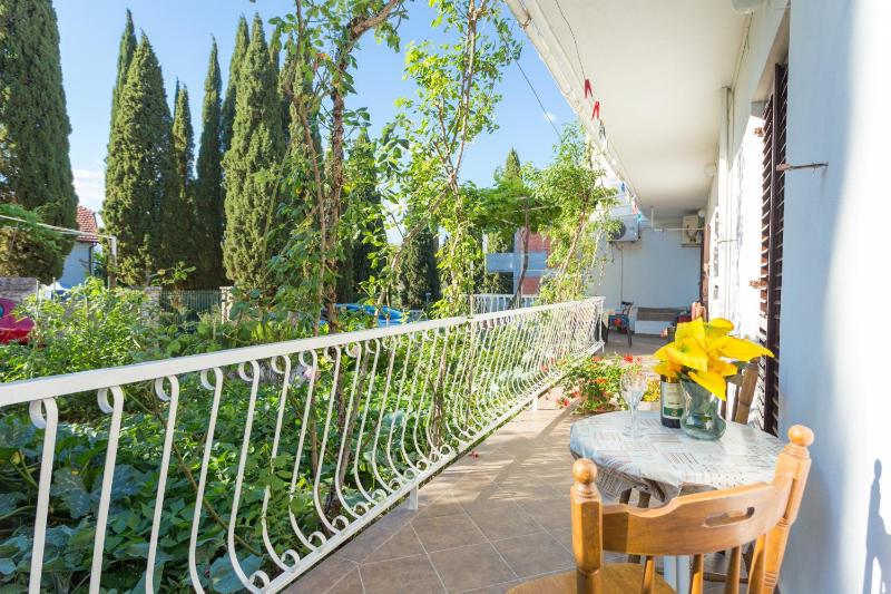 Studio with Garden View image 2