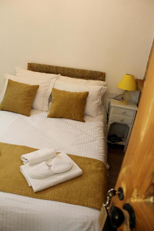 Pedieos Guest House - image 9