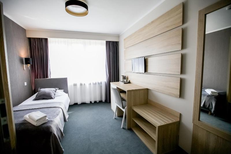 Single Room image 3