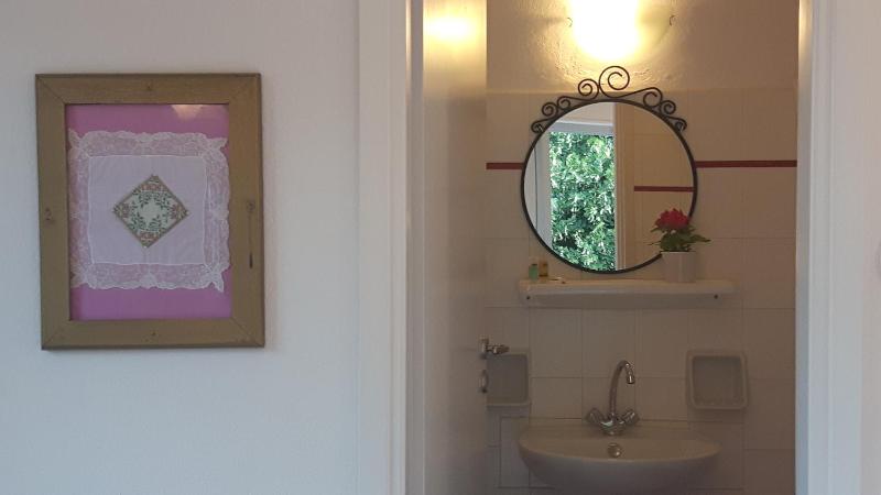 Deluxe Double or Twin Room with Balcony image 3