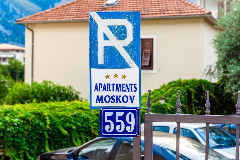 Apartments Moskov - image 11