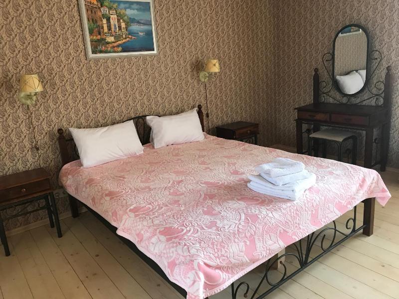 Deluxe Double Room image 2