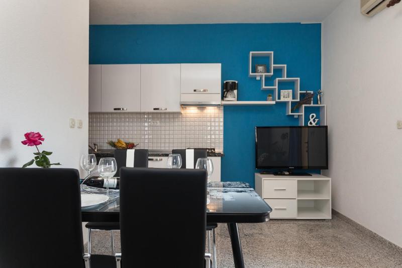 Comfort Two-Bedroom Apartment image 3