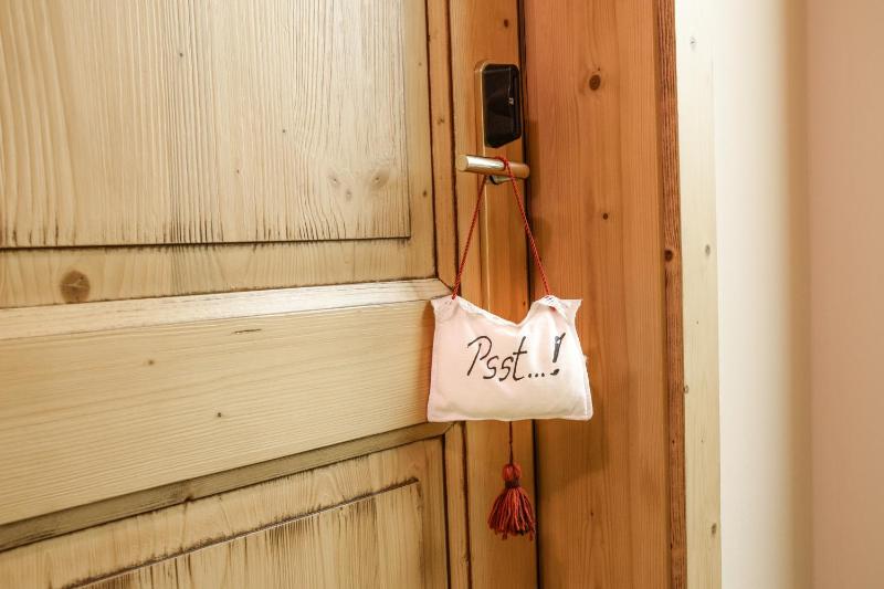 Romantic Double Room image 4