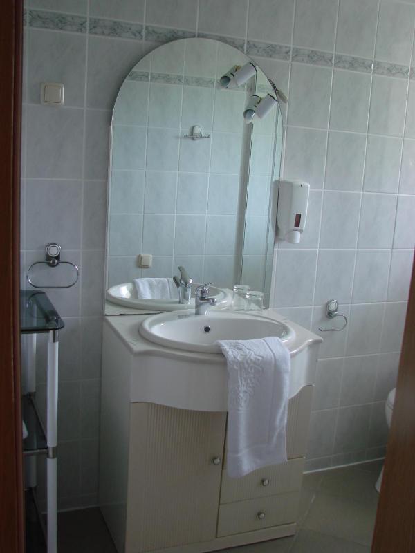 One-Bedroom Apartment with Sea View image 2