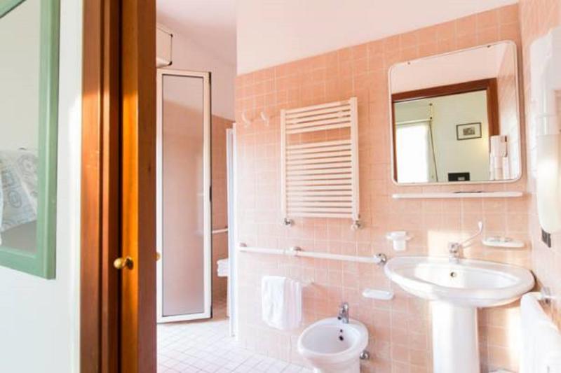 Quadruple Room image 2