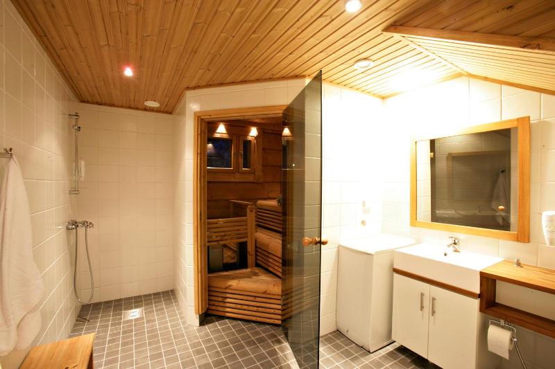Two-Bedroom Cottage with Sauna image 4