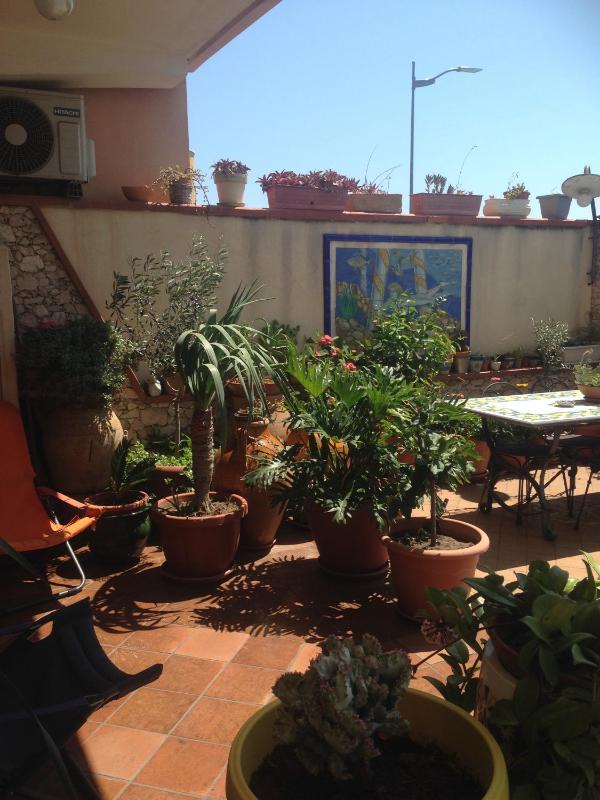 Double or Twin Room with Sea View image 4