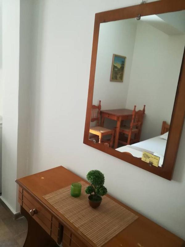 Standard Double or Twin Room image 3