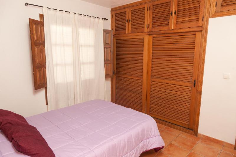 One-Bedroom Apartment image 4