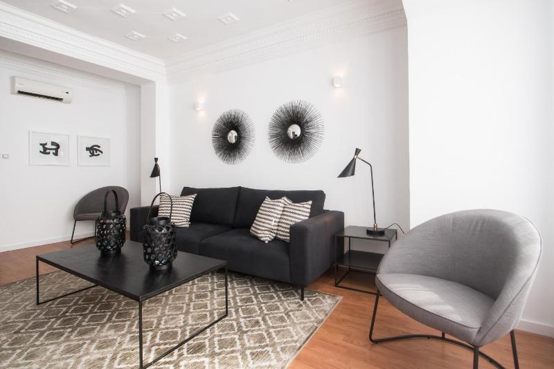 Valencia Luxury - Boutique Center - image 7