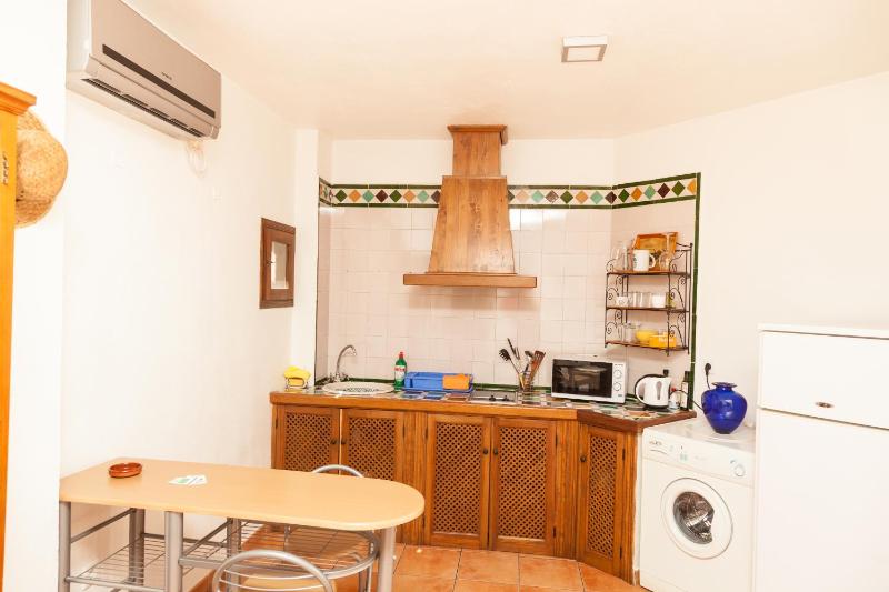 One-Bedroom Apartment image 3