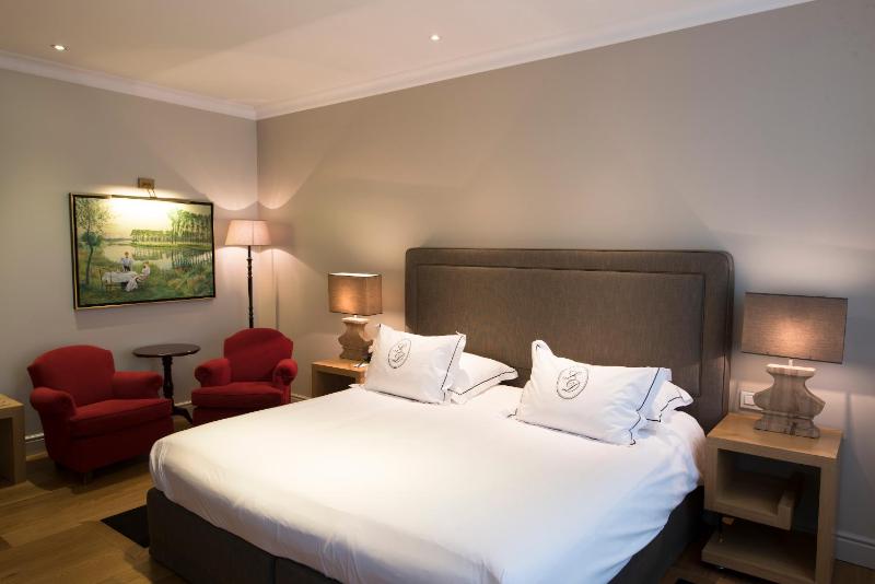 Junior Suite with Garden View image 3