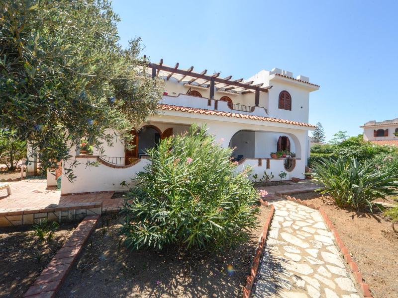 One-Bedroom Villa image 1