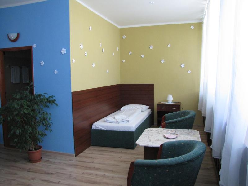 Triple Room image 3