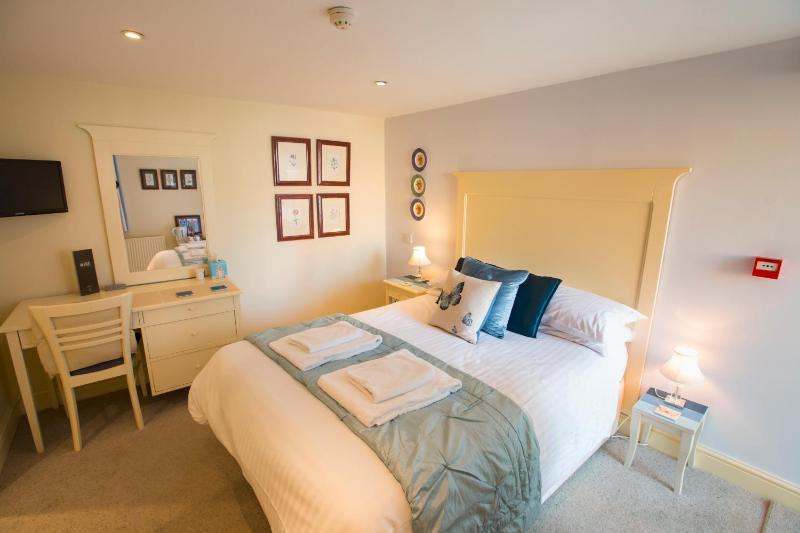 Double Room image 2