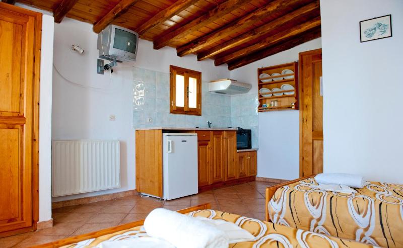 Camelia studios Skiathos Town - image 37