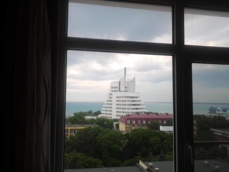 Studio Apartment with Sea View image 3