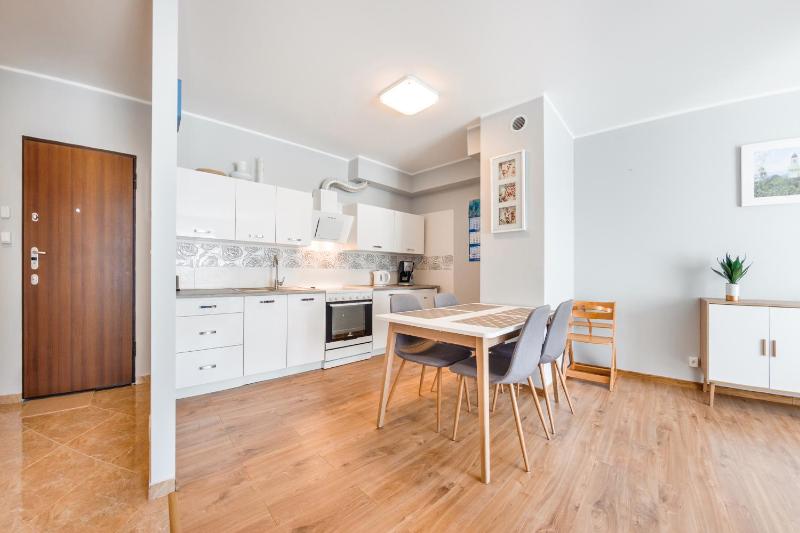 One-Bedroom Apartment image 4