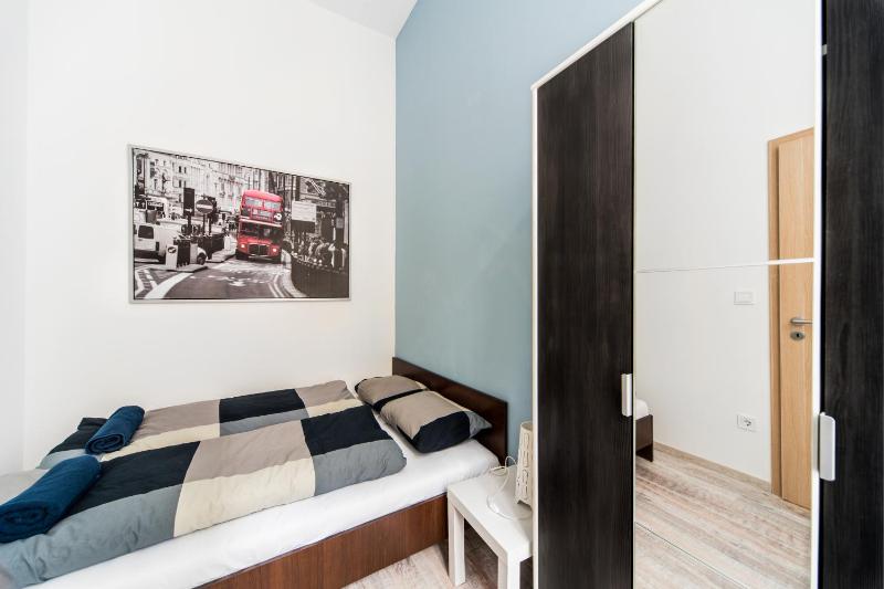 Apartment image 4