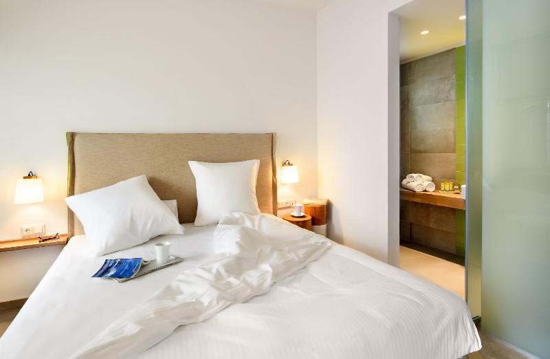 Executive Suite with Sea View image 3