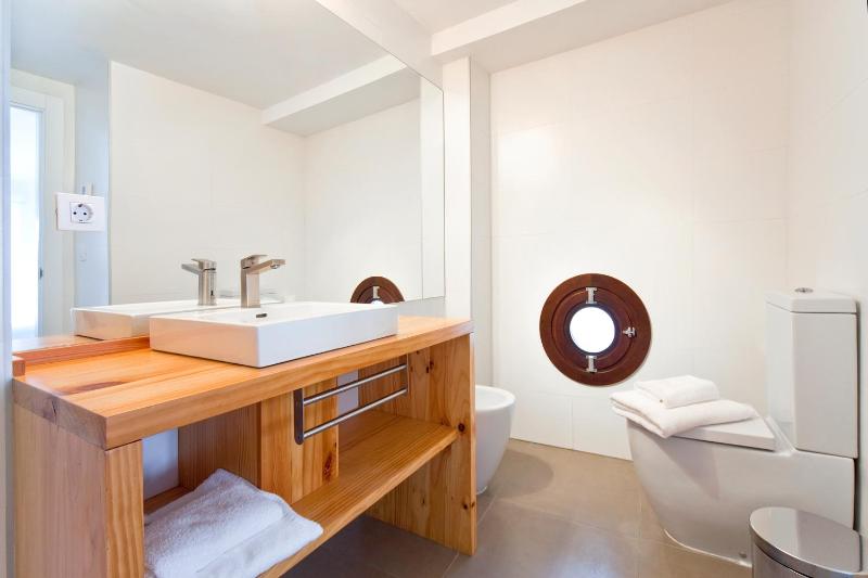 Superior Two-Bedroom Apartment image 4