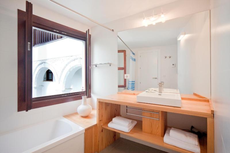 Superior Two-Bedroom Apartment image 3