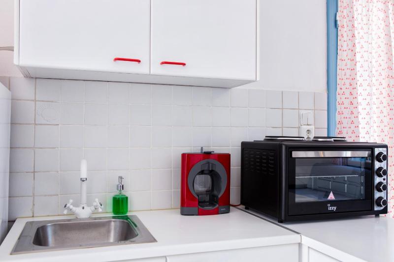 Superior One-Bedroom Apartment image 2