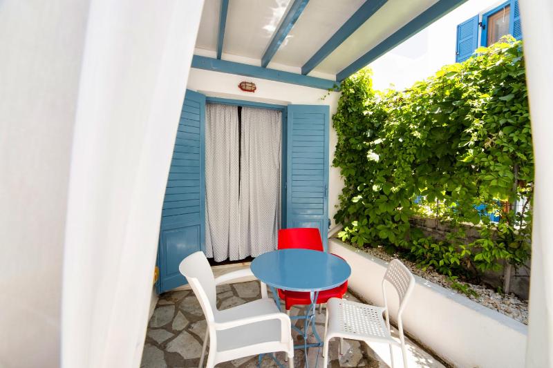 Superior One-Bedroom Apartment image 3