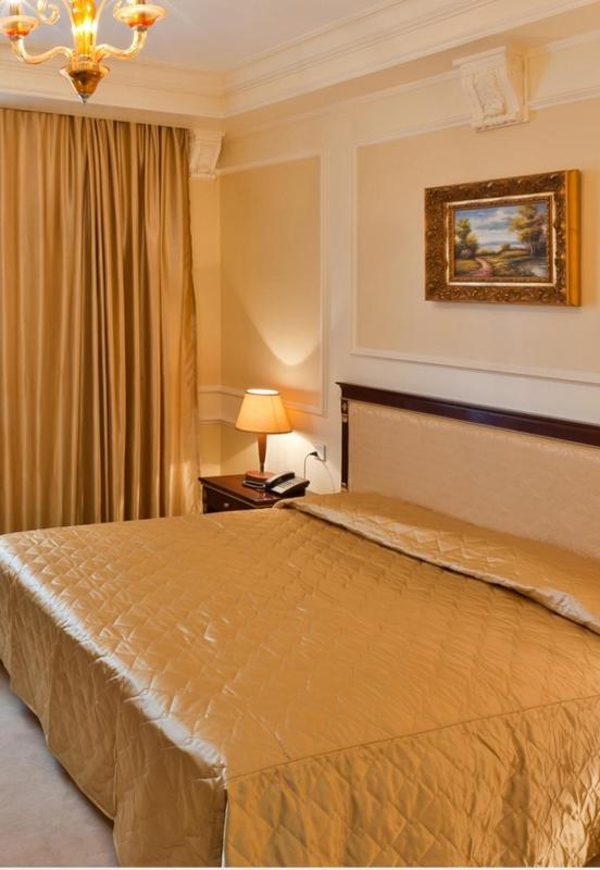 Standard Double Room image 3