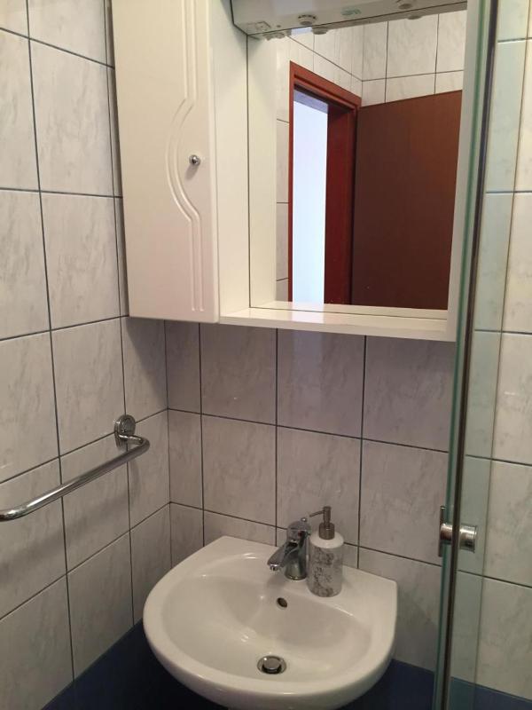 Studio Apartment image 2
