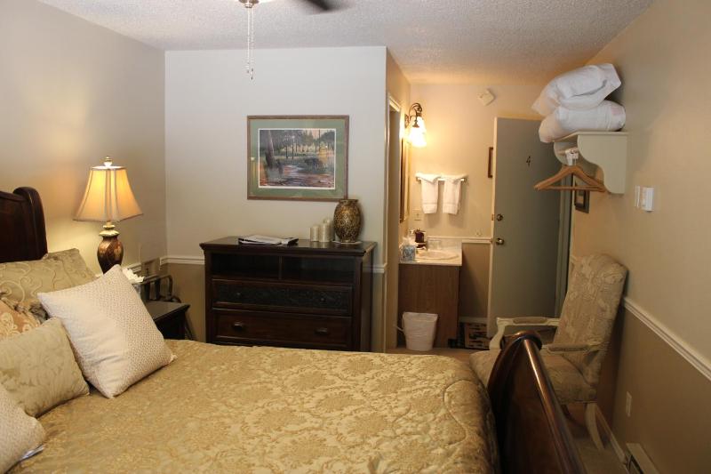 King Room image 2