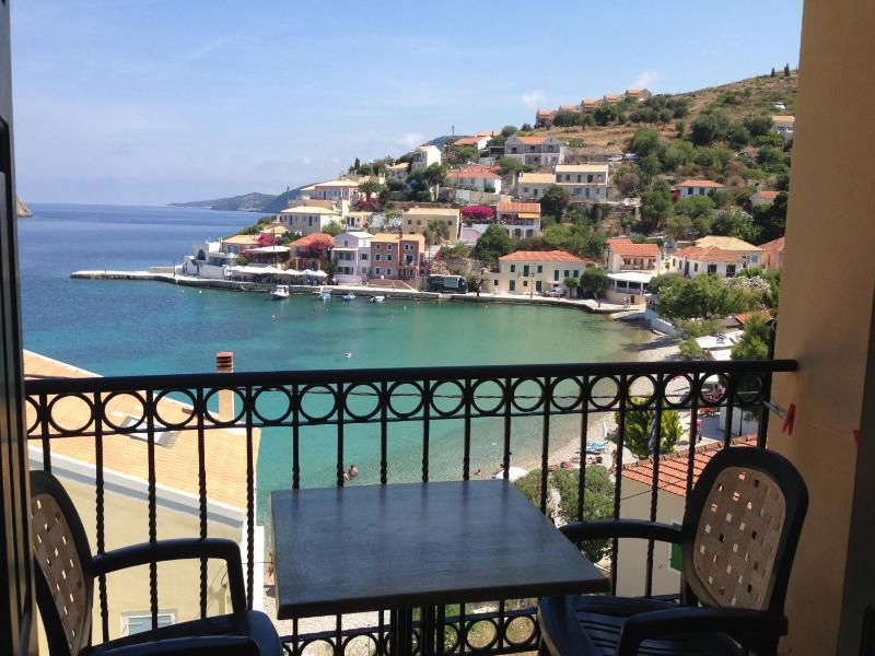 Studio (4 Adults) with Sea View image 2