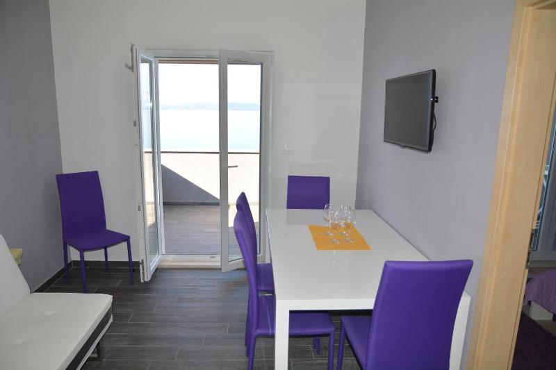 Deluxe Apartment image 2