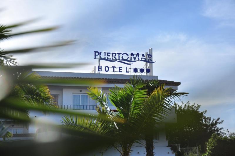 Aparthotel Puerto Mar - image 14