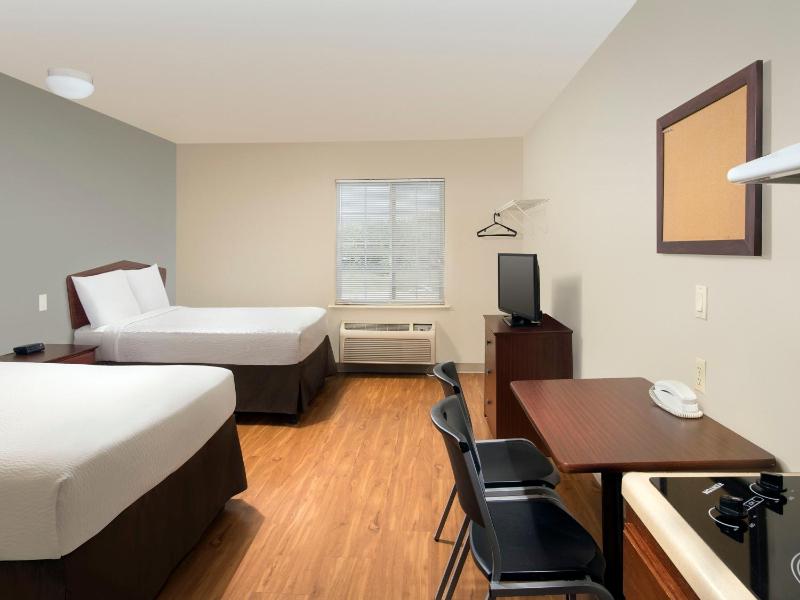 Double Room with Two Double Beds - Smoking image 3