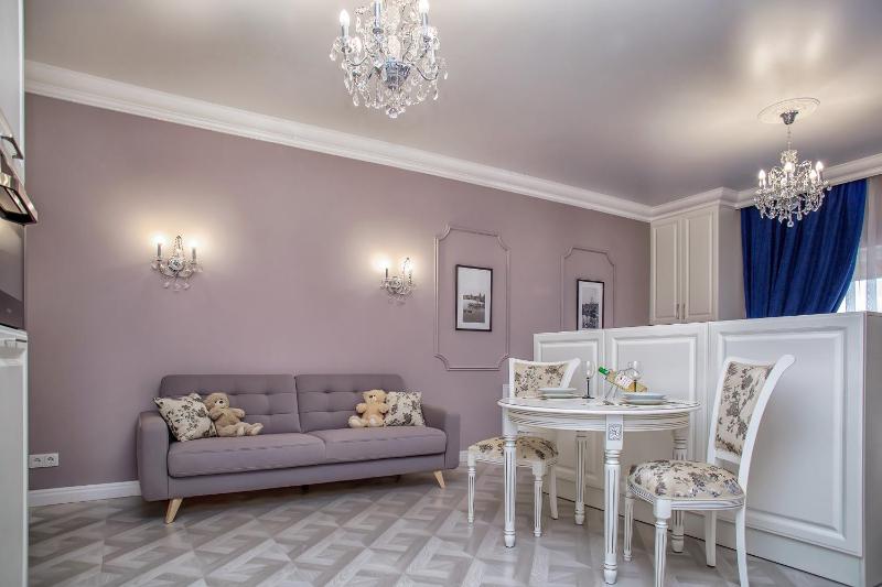 Studio Apartment image 2
