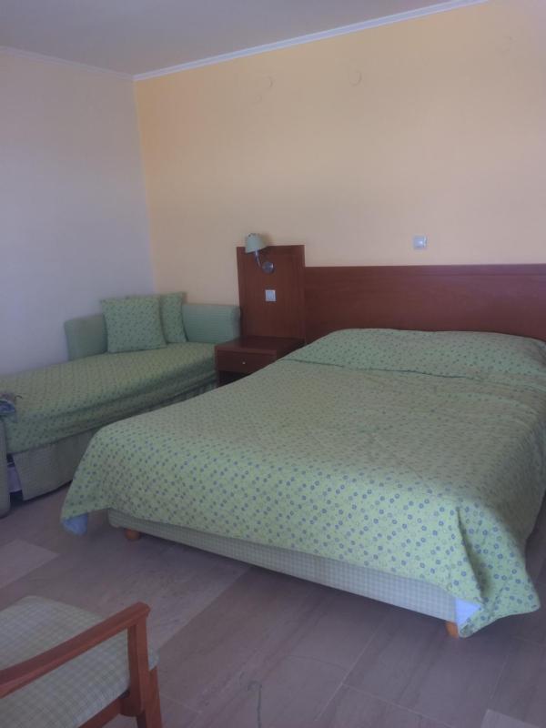 Family Room with Sea View image 2