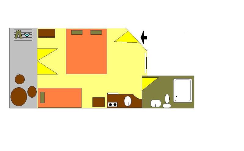 Apartment with Shower image 2