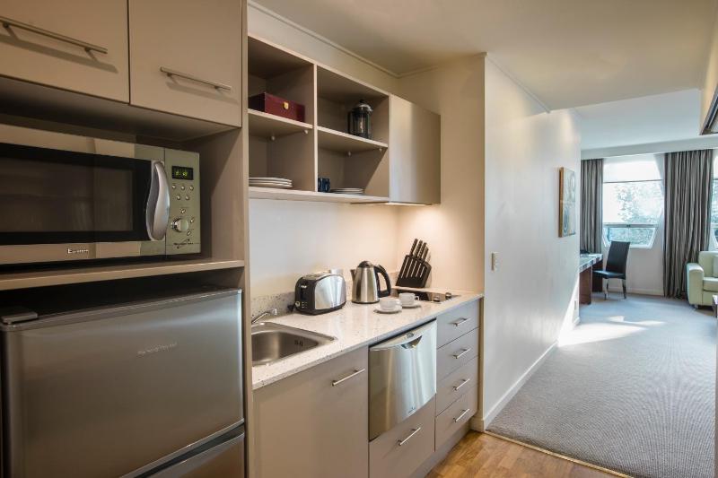 Quest On Lambton Serviced Apartments - image 4