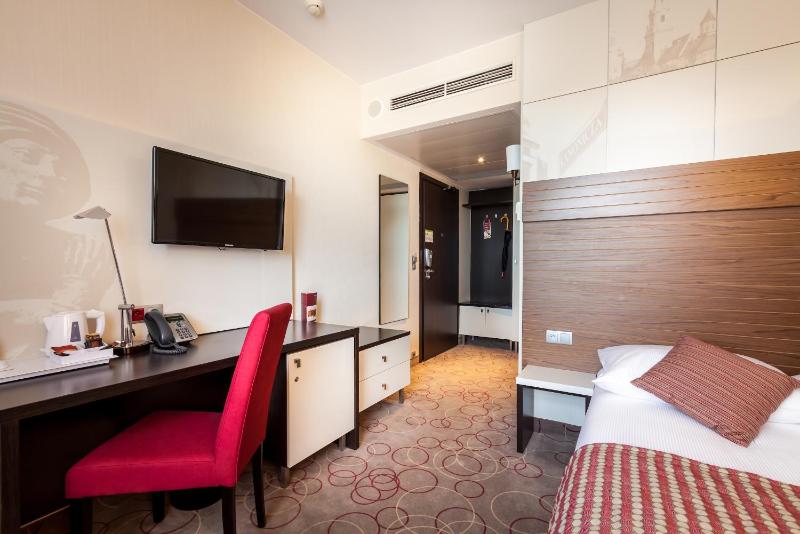 Single Room image 2