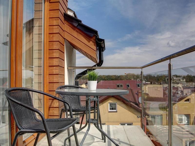 Duplex Three-Bedroom Apartment with Sea View and Balcony image 3