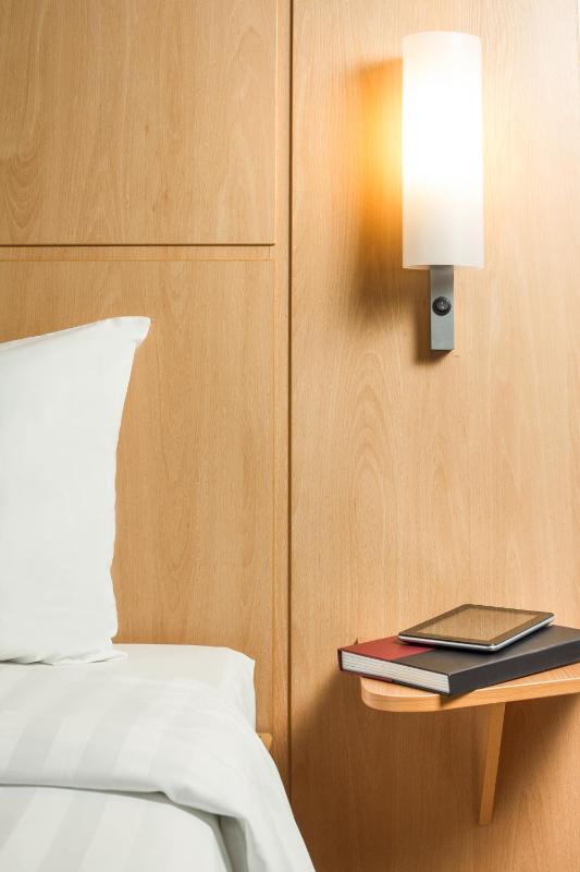 Double Room image 4