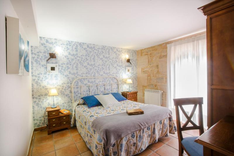 Double Room with Private Bathroom image 3