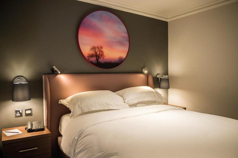 Premier Suite image 4