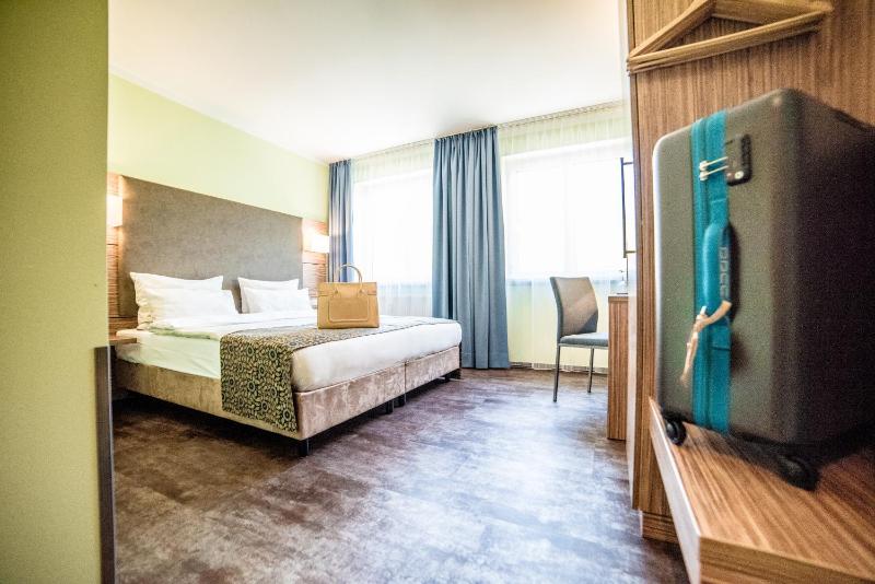 Double Room image 2