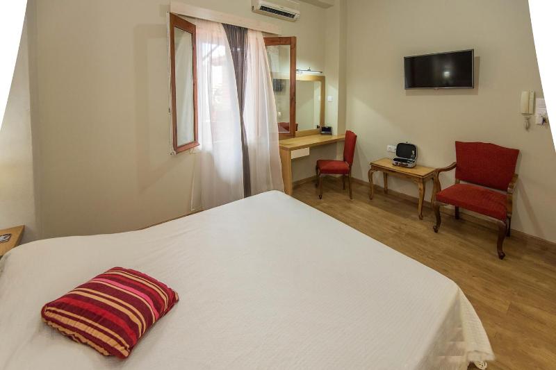 Superior Double Room image 3