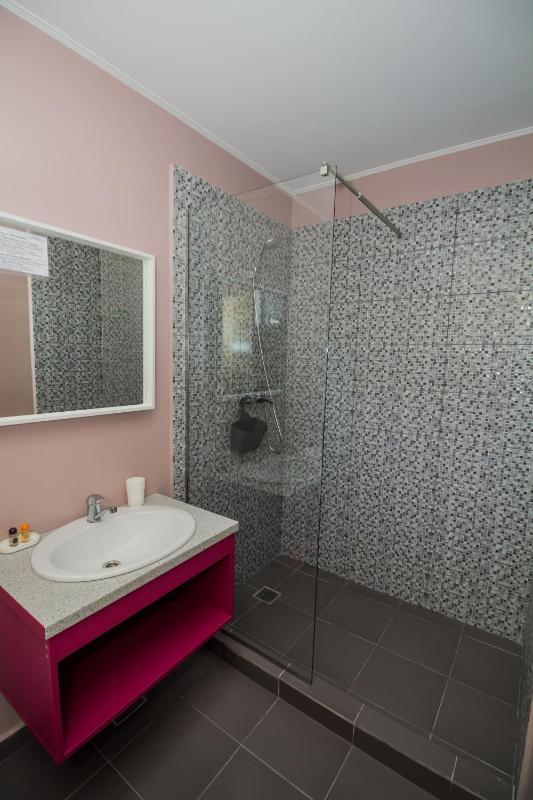 Glam Boutique Hotel - image 3