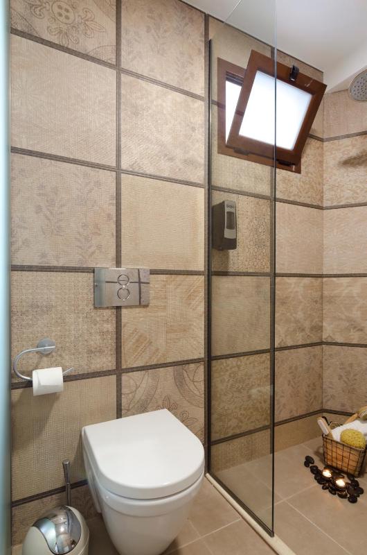 Superior One Bedroom Apartment with Pool View  image 3