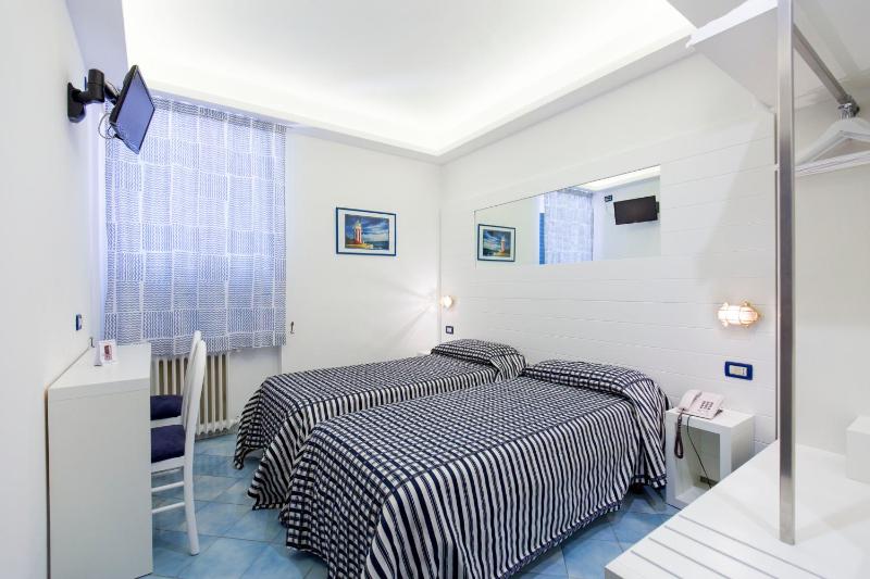 Double or Twin Room with Sea View image 3